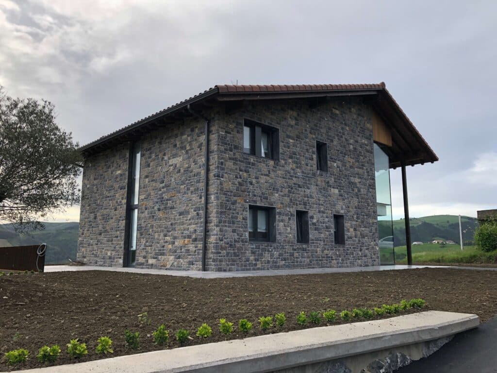 Fachada de piedra