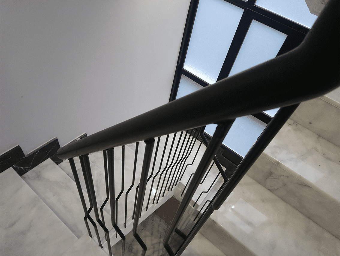 santa ana 12 portal , escaleras, ascensor y vivienda
