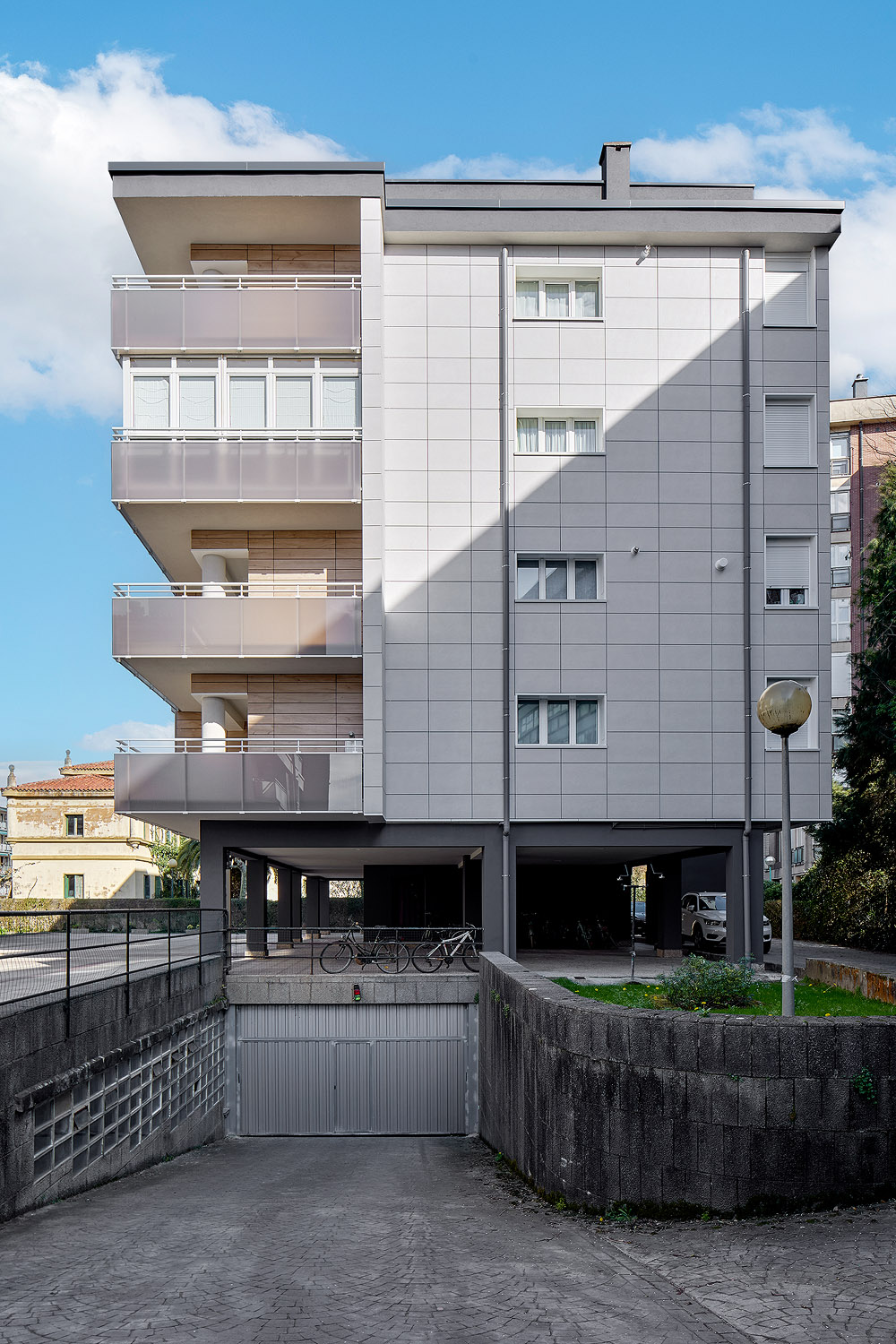 fachada ventilada cerámica en zumalakarregi, Zarauz